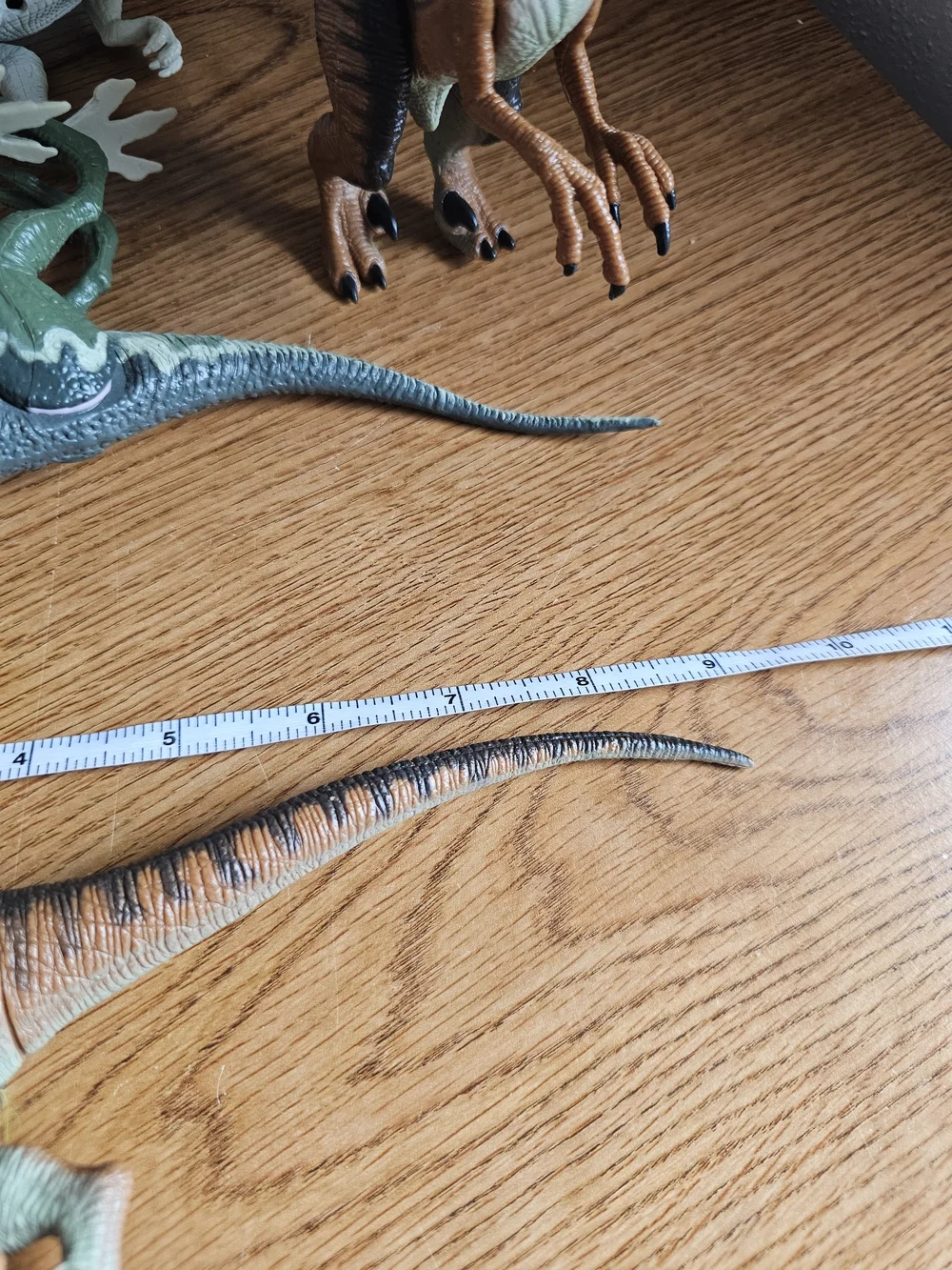 Jurrasic Park 4 Dinosaur LOT 9 Inch Raptors & More